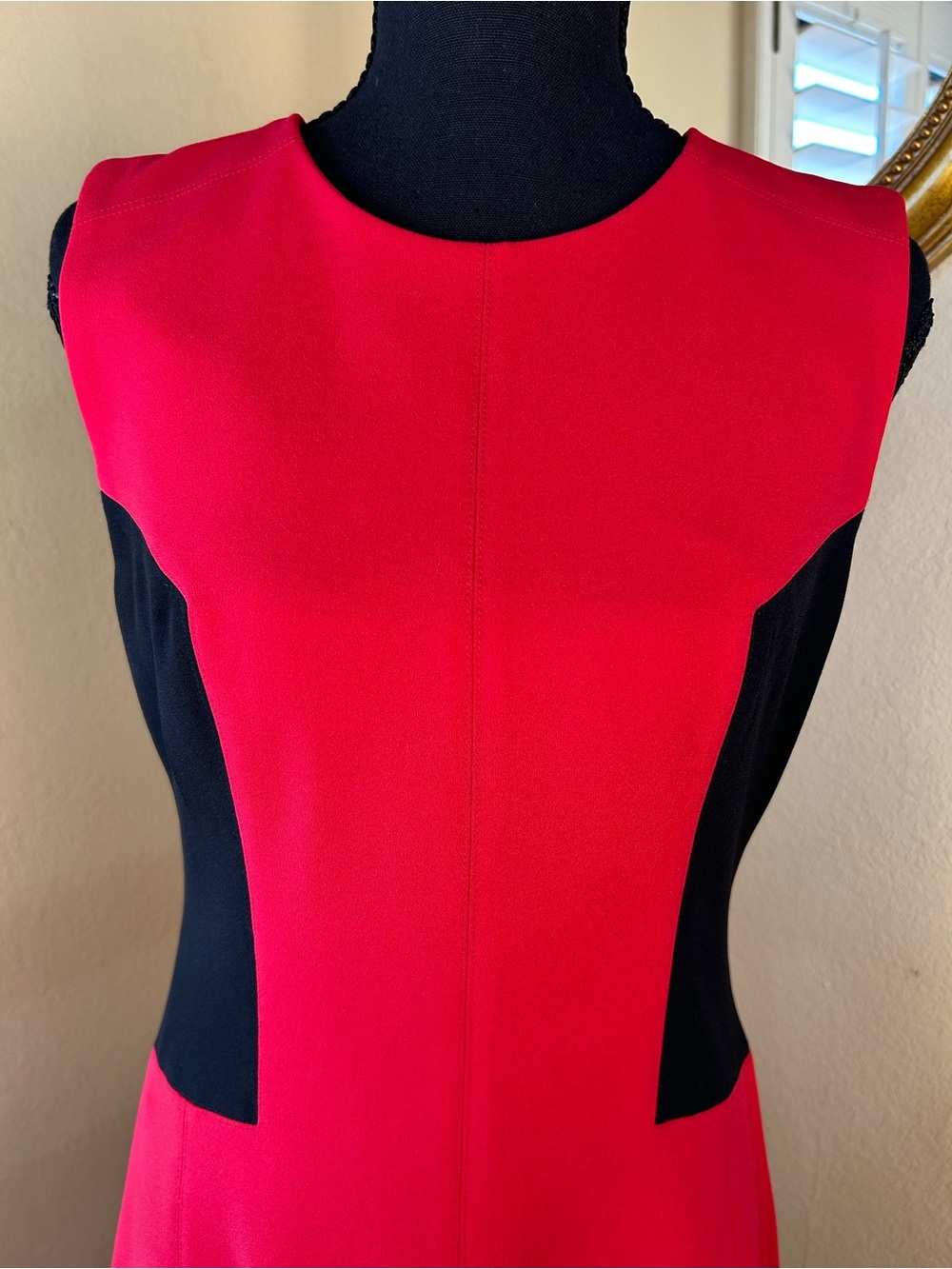 Tommy Hilfiger Red and Black Sheath Dress, Size 6, Bodycon